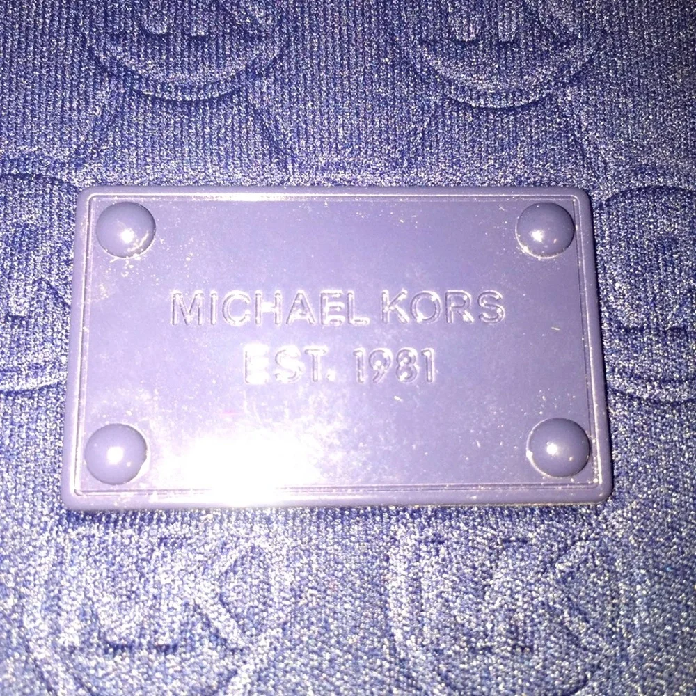 ⭐️⭐️HOST PICK⭐️⭐️ NWT Michael‎ Kors Electronics Case